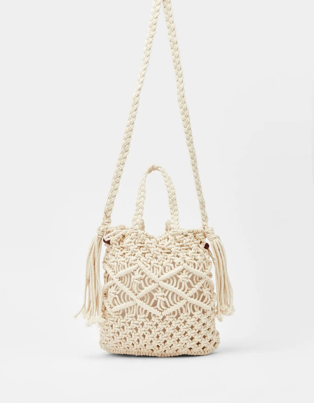 Em macramé, Bershka, €17,99