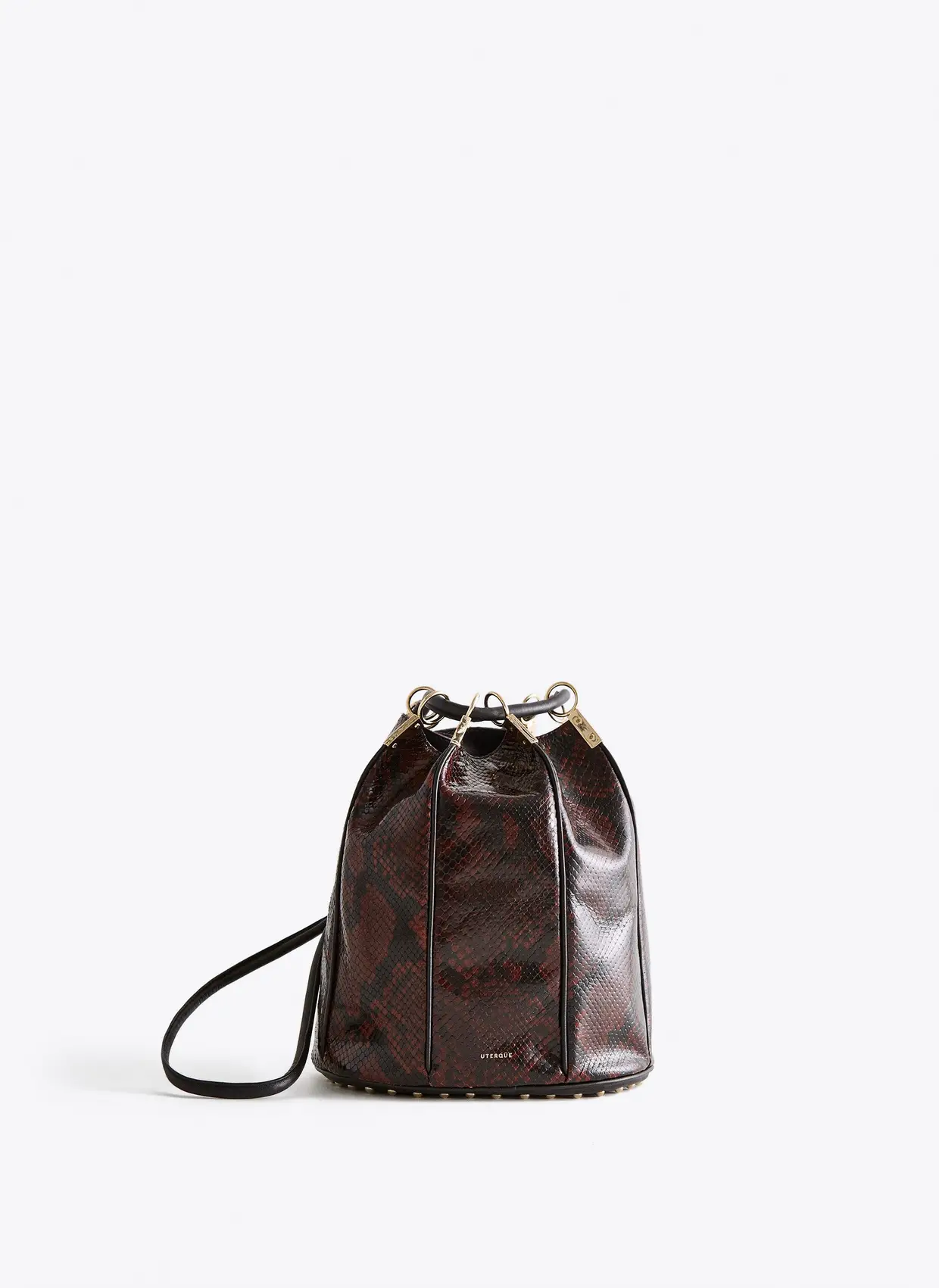 Em pele padrão de serpente, Uterque, €159