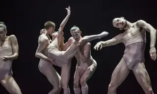 "Autodance", trabalho assinado pela aclamada coreógrafa israelita Sharon Eyal