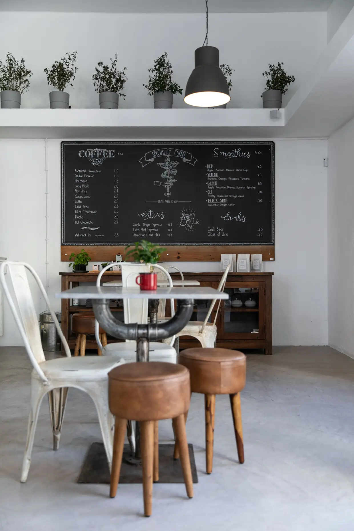 O café tem wi-fi e, em breve, terá também uma esplanada