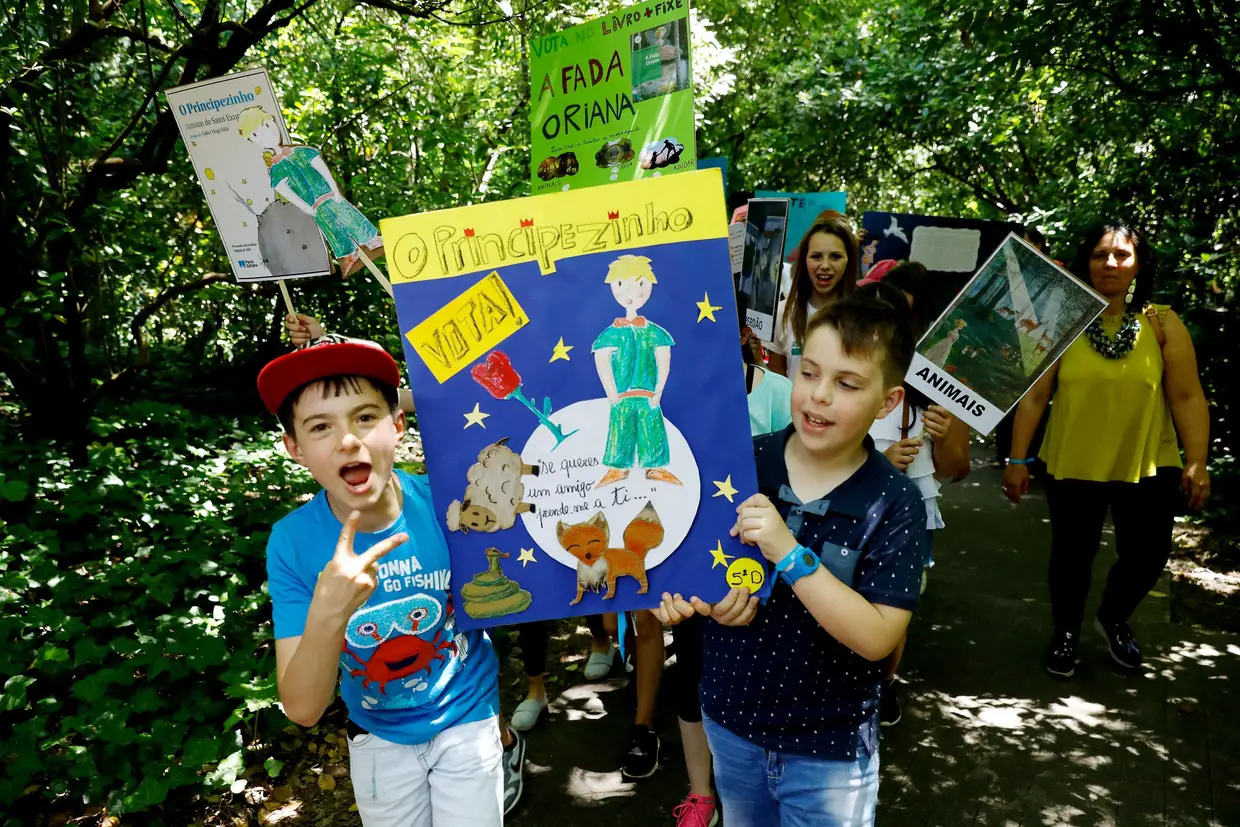 Uma manifestação a favor dos livros «invadiu» os jardins da Gulbenkian