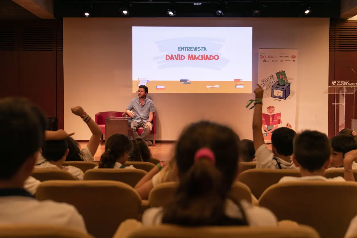 David Machado, o autor do popular «O Tubarão na Banheira»