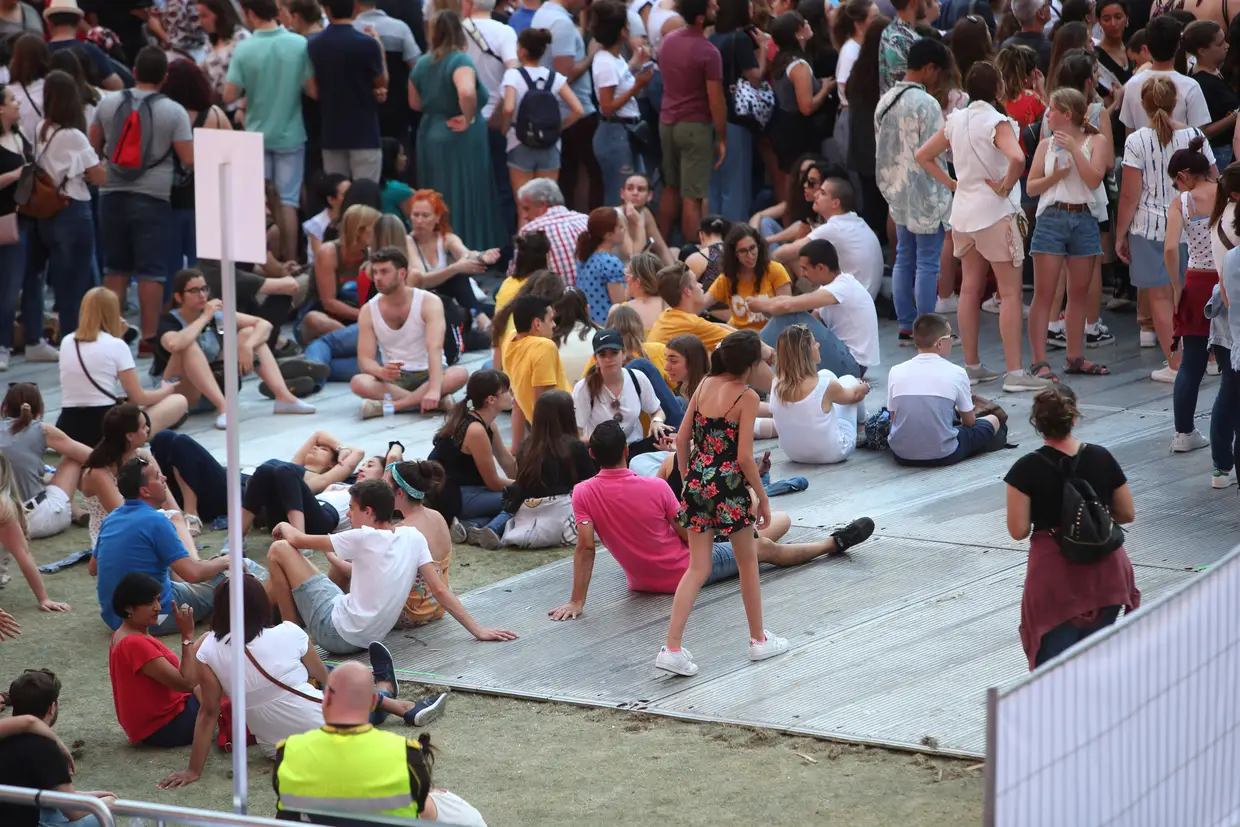 Até Ed Sheeran subir ao público passaram-se 5 horas de espera e alguns artistas convidados