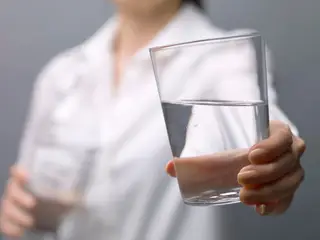 O que acontece quando não bebe água suficiente