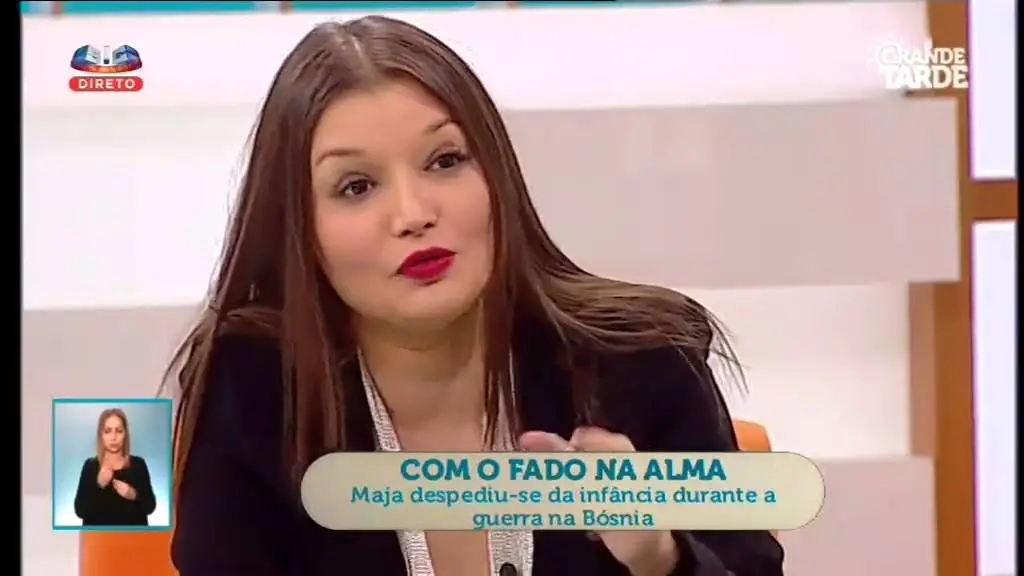 Em direto para a SIC, a fadista bósnia Maja Milinković fala sobre o impacto que teve a guerra das Balcãs na sua infância