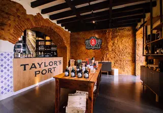 O Palacete do Chafariz d’El Rei, na zona ribeirinha de Alfama, foi recentemente adquirido pela Taylor’s para fazer dele a sua sala de visitas em Lisboa, com loja e sala de provas