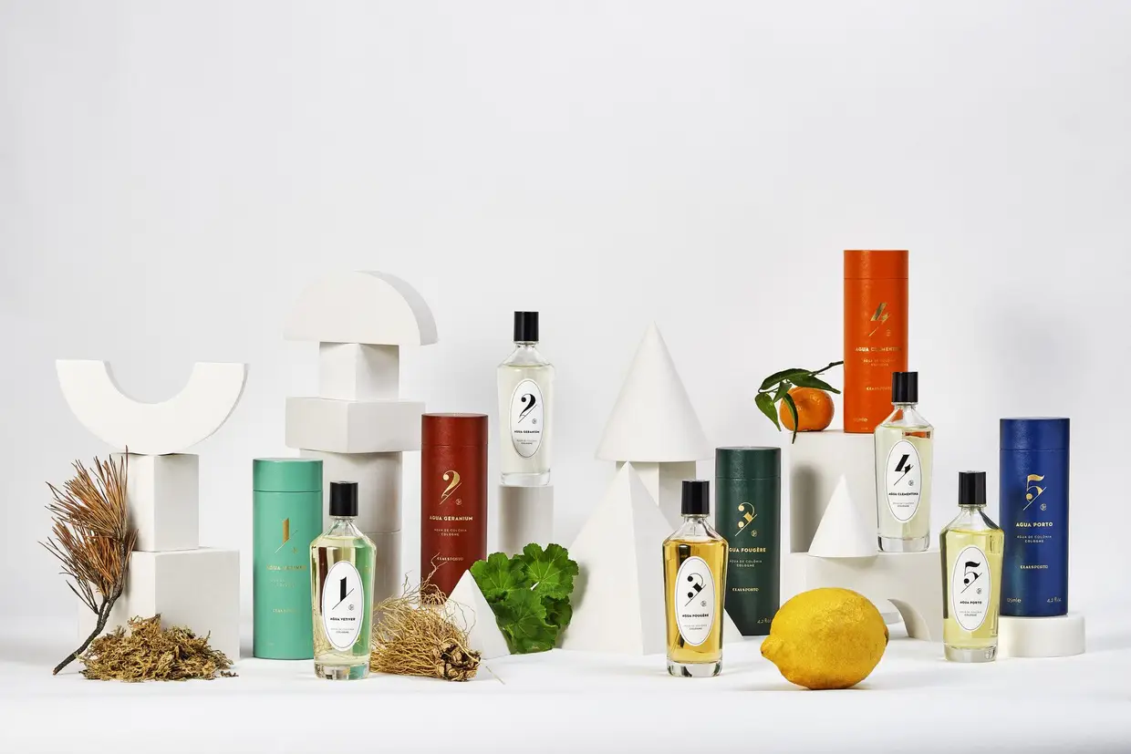 As cinco águas de colónia da Claus Porto são inspiradas nos aromas portugueses: Vetiver, Geranium, Fougère, Clementine e Porto, €85