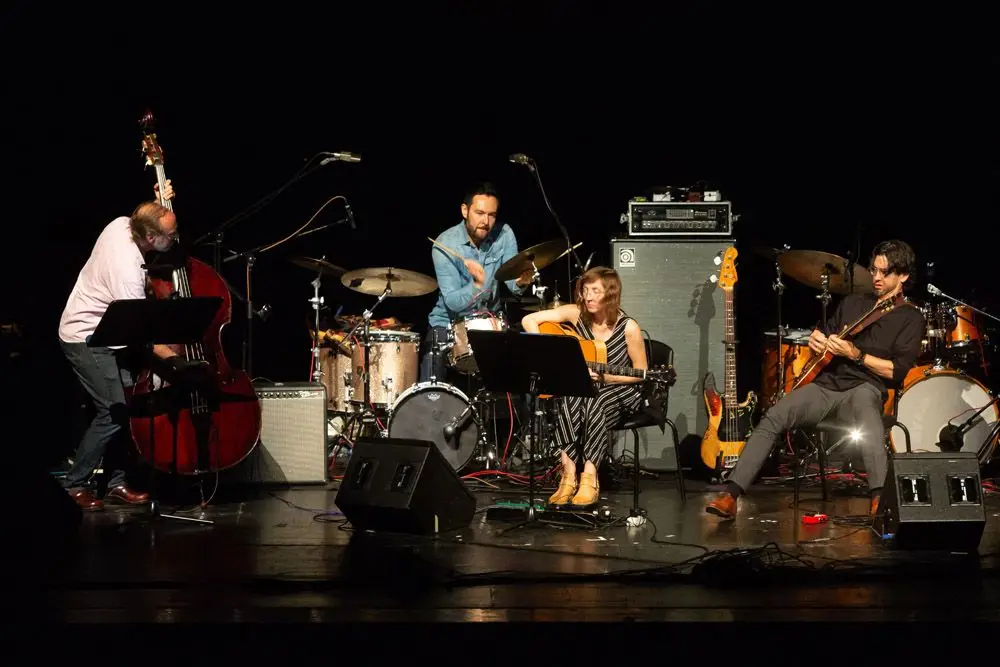 O Festival de Jazz de Ljubljana celebrou este ano 60 Primaveras, e trouxe a Ljubljana o John Zorn com alguns espetáculos, incluindo uma maratona musical - Bagatells Marathon - de 14 concertos para tocar 50 das 300 novas composições colecionadas no livro homónimo.