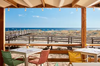 Só Verão um dos três restaurantes do Vila Vita Parc, na Praia dos Pescadores, em Armação de Pêra