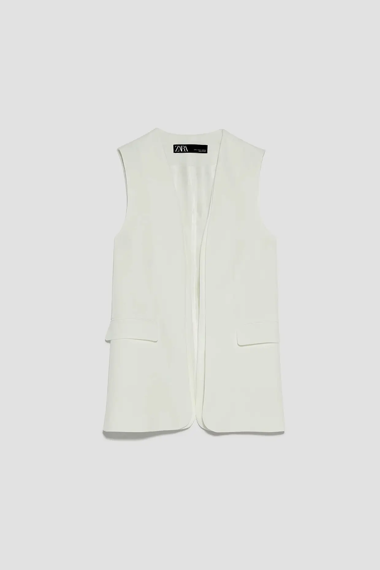 Colete com bolsos, Zara, €29,95