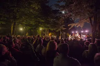 No Palácio de Cristal, há concertos de jazz nas noites de sábado