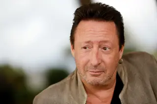 Julian Lennon, filho de John Lennon, fala sobre ambiente, pobreza, igualdade, música... E, a contragosto, do pai