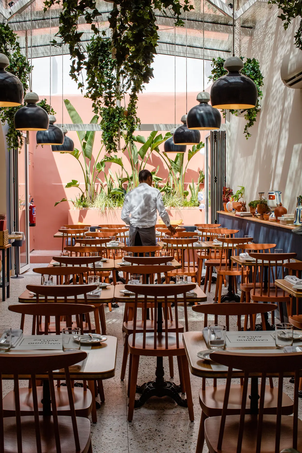 O antigo restaurante italiano Lucullus deu lugar ao novo Cantinho do Avillez, de José Avillez
