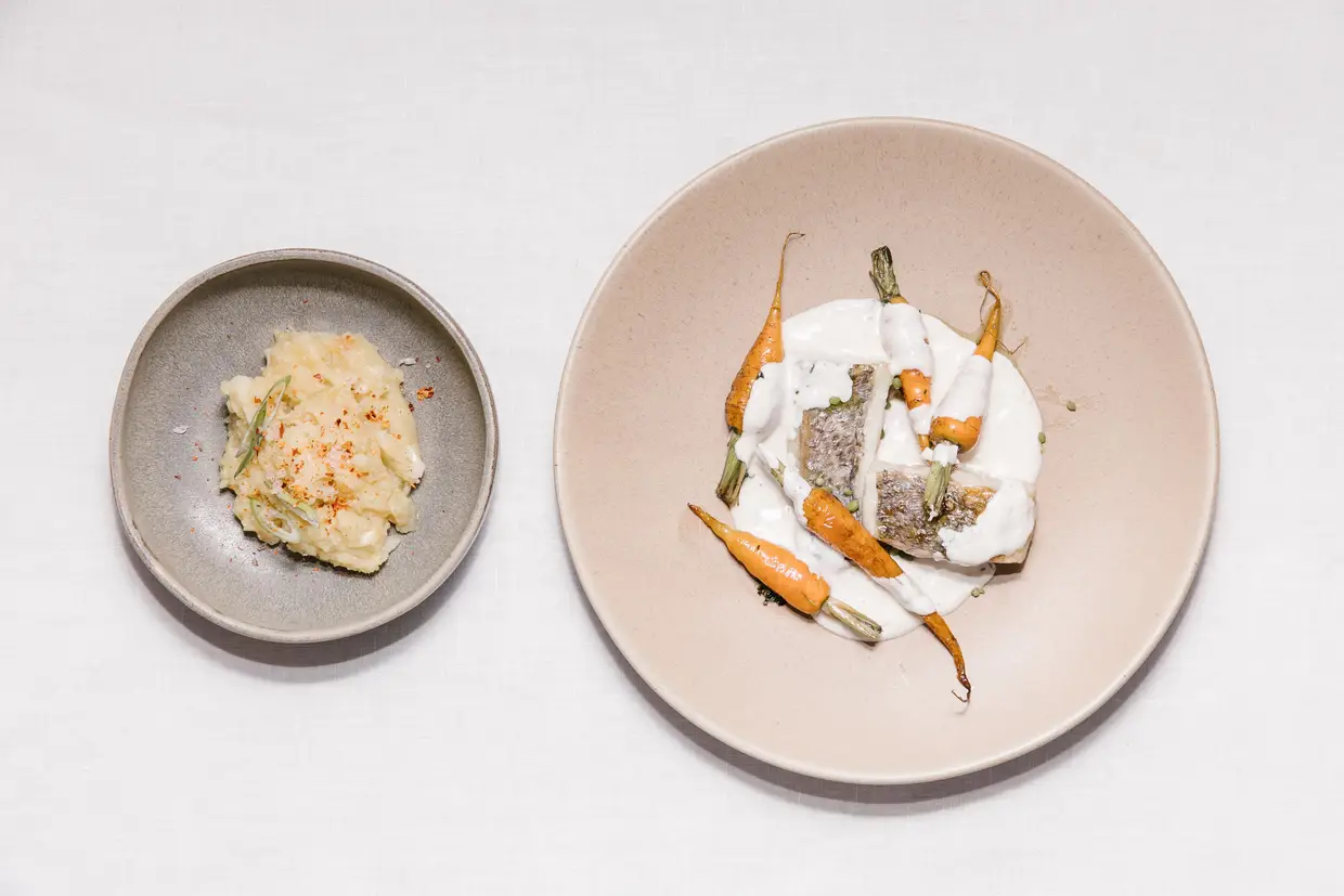 Corvina, cenouras e batata de Chaves