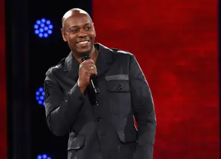 Comediante Dave Chappelle criticado depois de dizer não acreditar nas vítimas no caso de Michael Jackson