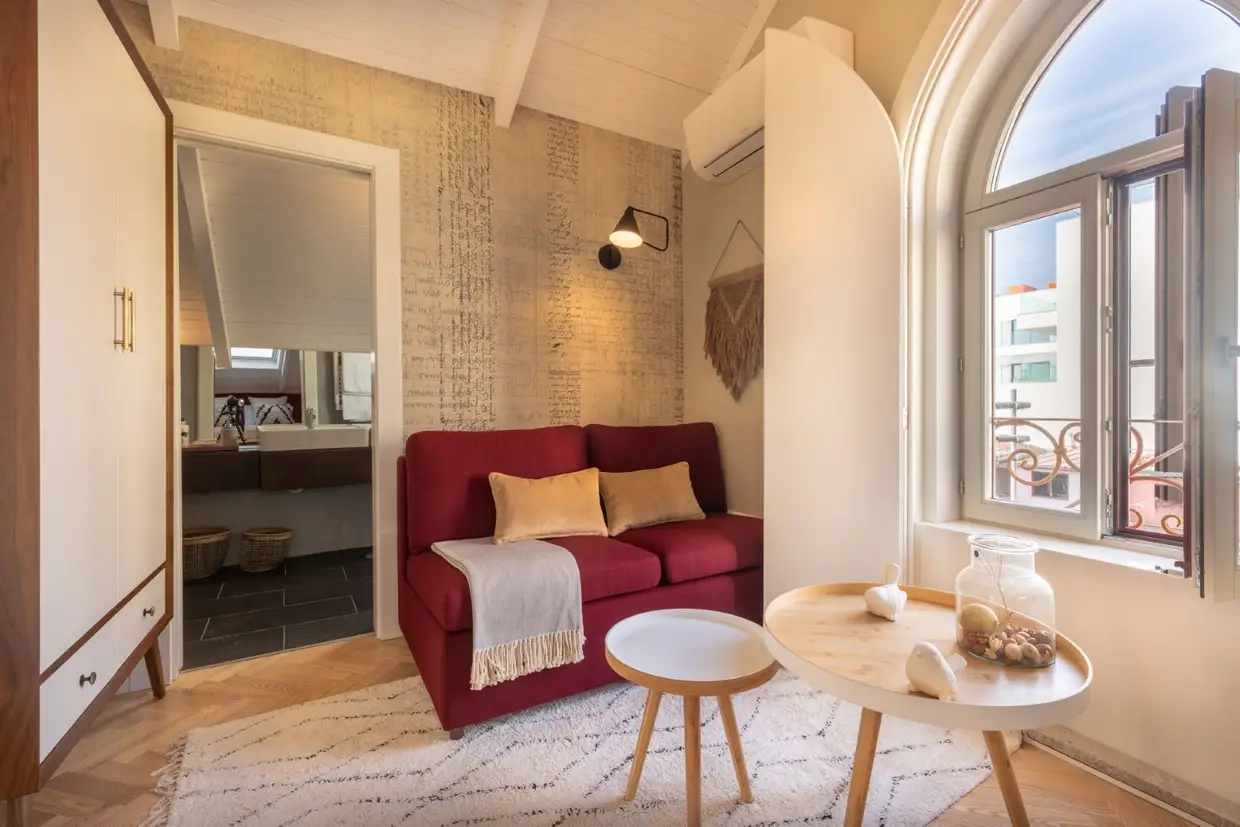 O mar e as viagens serviram de tema à reabilitação e à decoração da casa, datada de 1902, que conta com seis quartos: cinco duplos e uma suíte