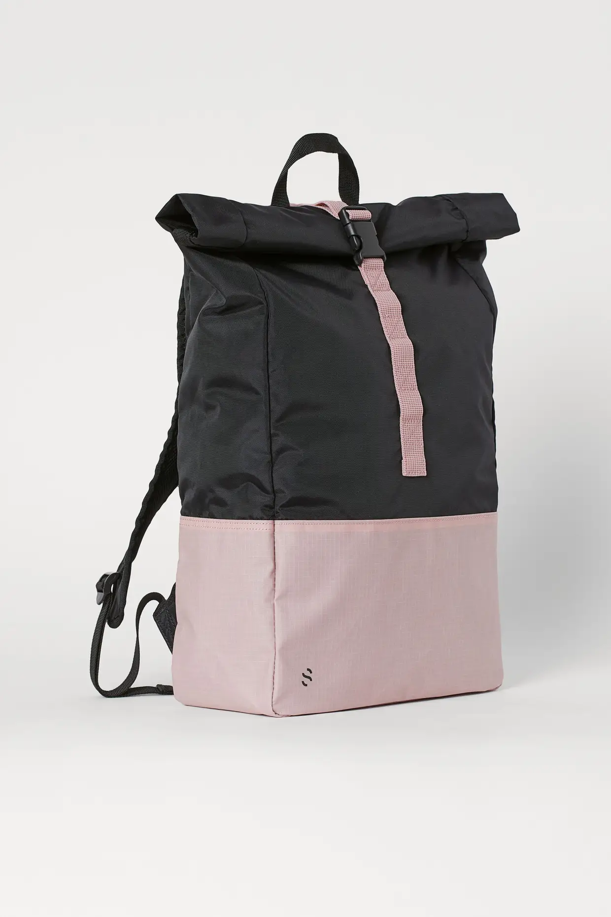 Mochila com abertura roll-up, H&M, €29,99