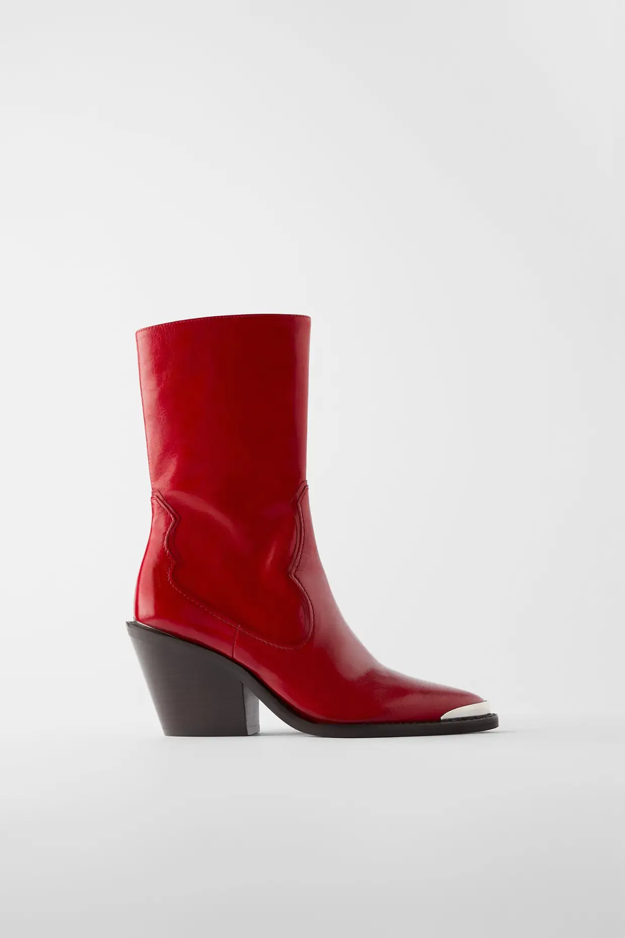 Bota com ponta metálica, Zara, €89,95