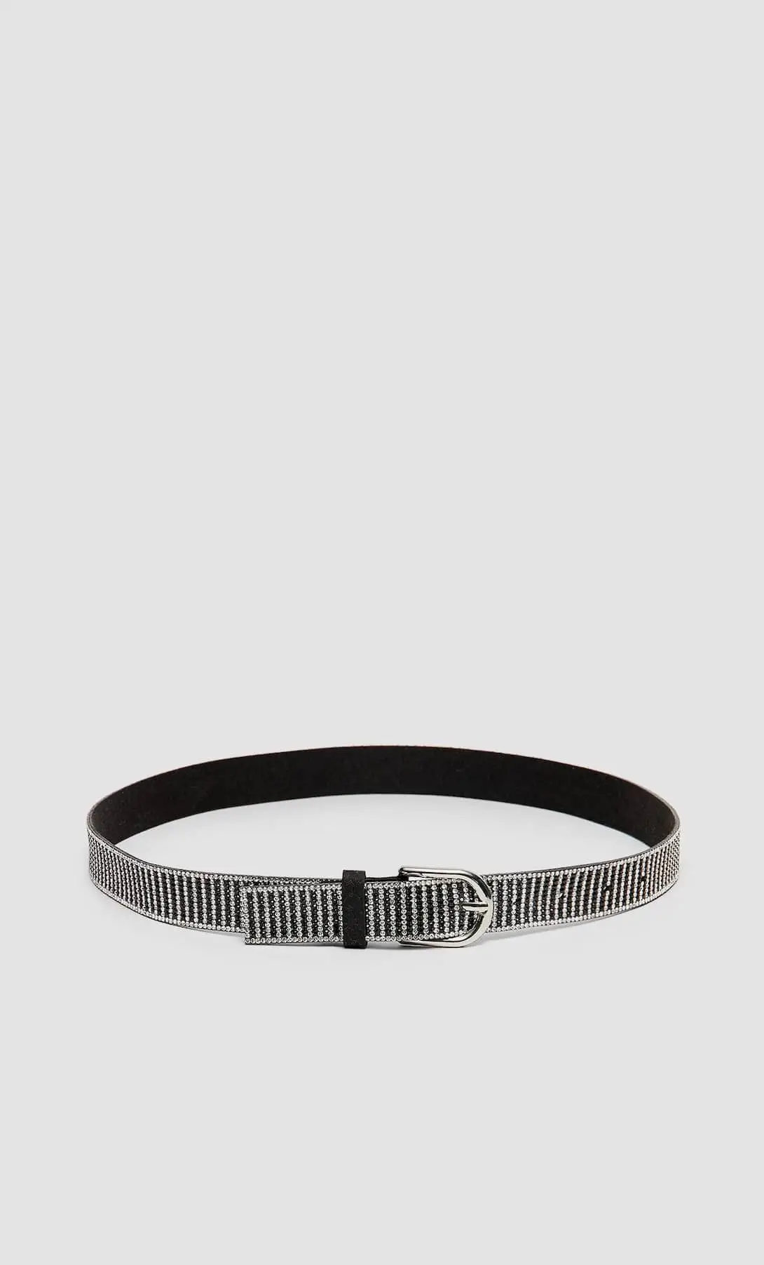 Com cristais, Stradivarius, €9,99