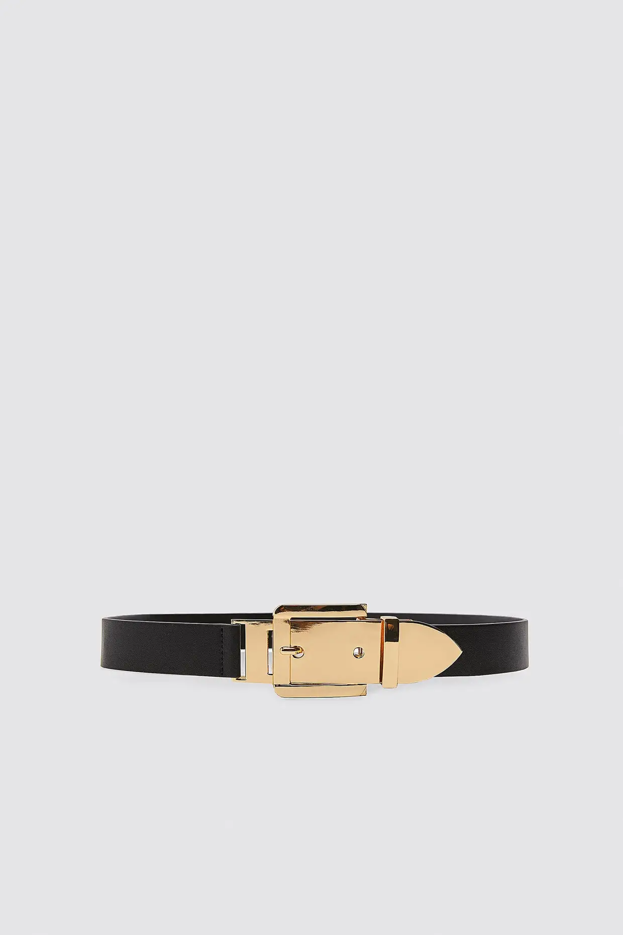 Com fivela metálica, Zara, €17,95