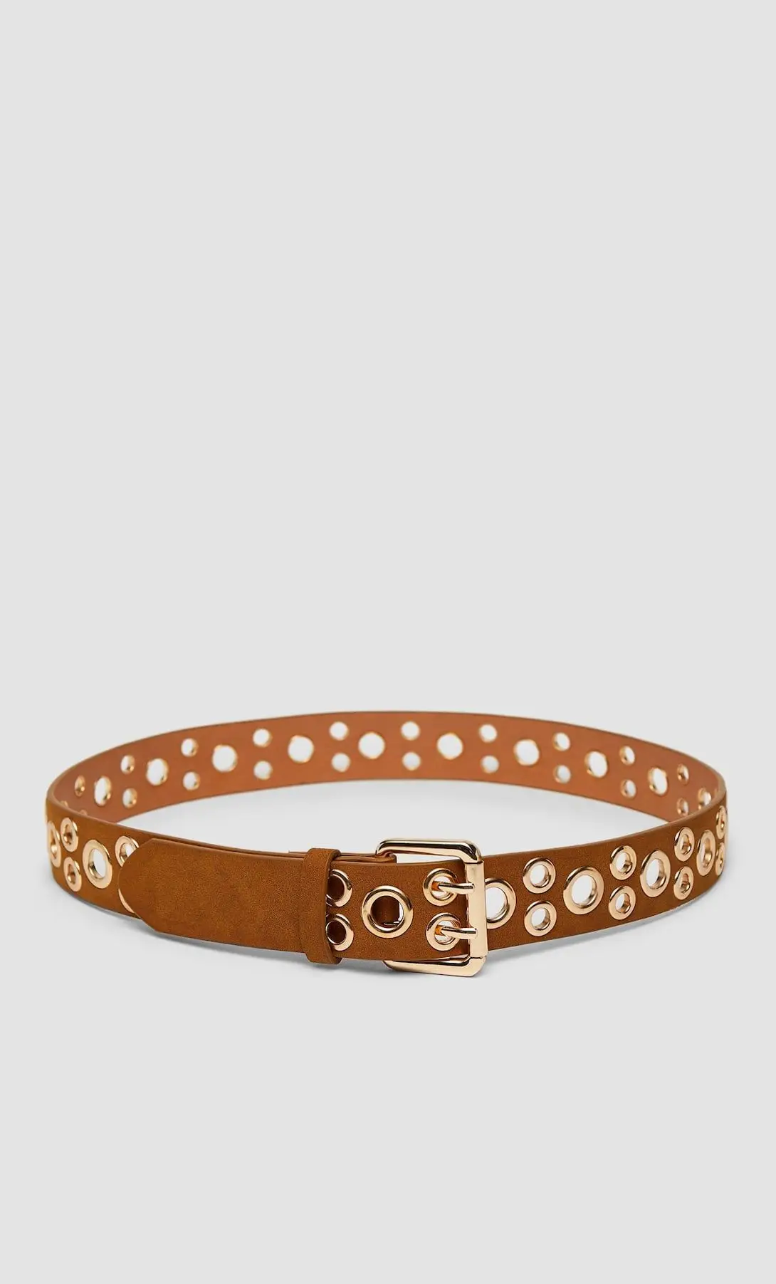 Com furos irregulares, Stradivarius, €7,99