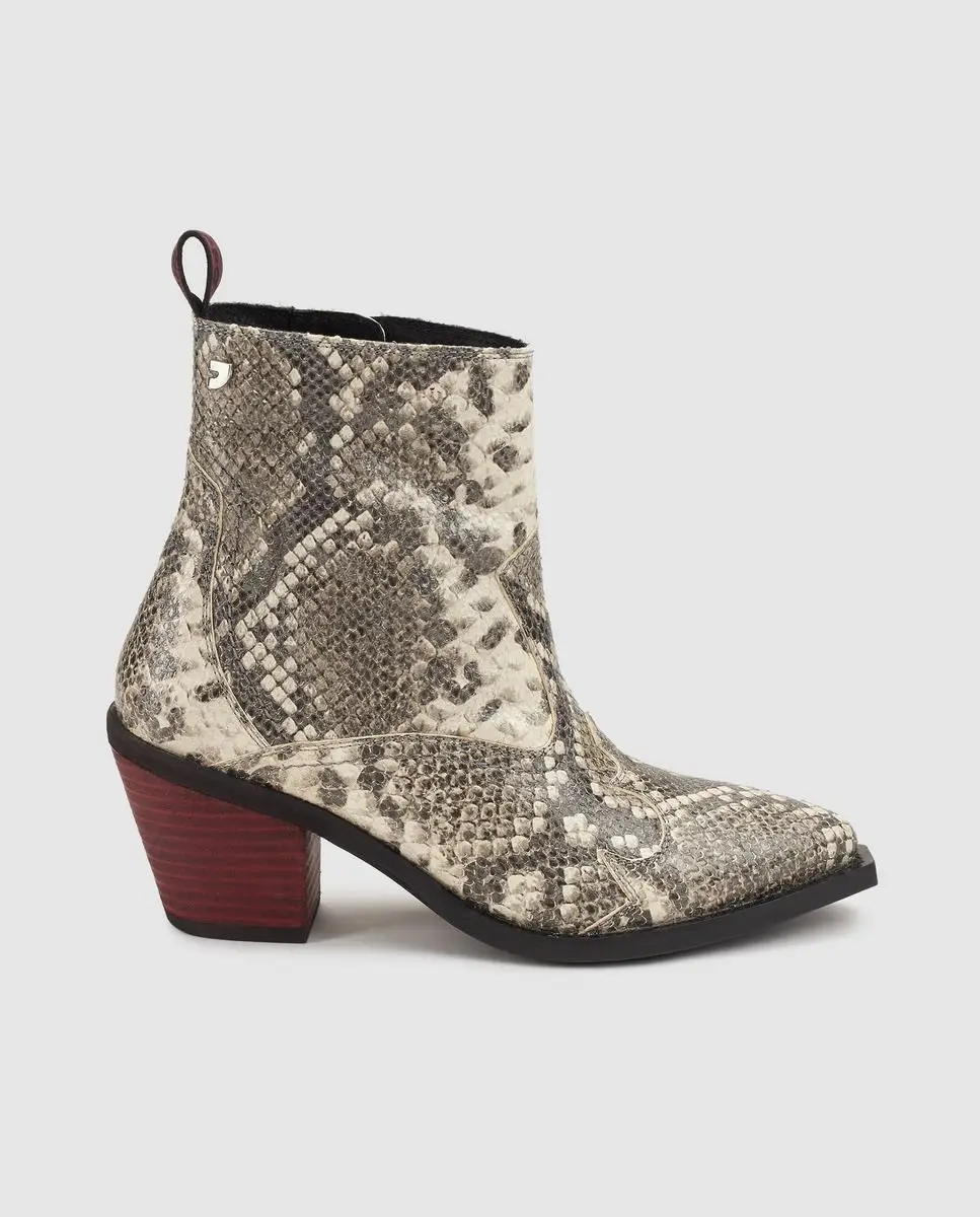 Com padrão animal, Gioseppo, €109,95