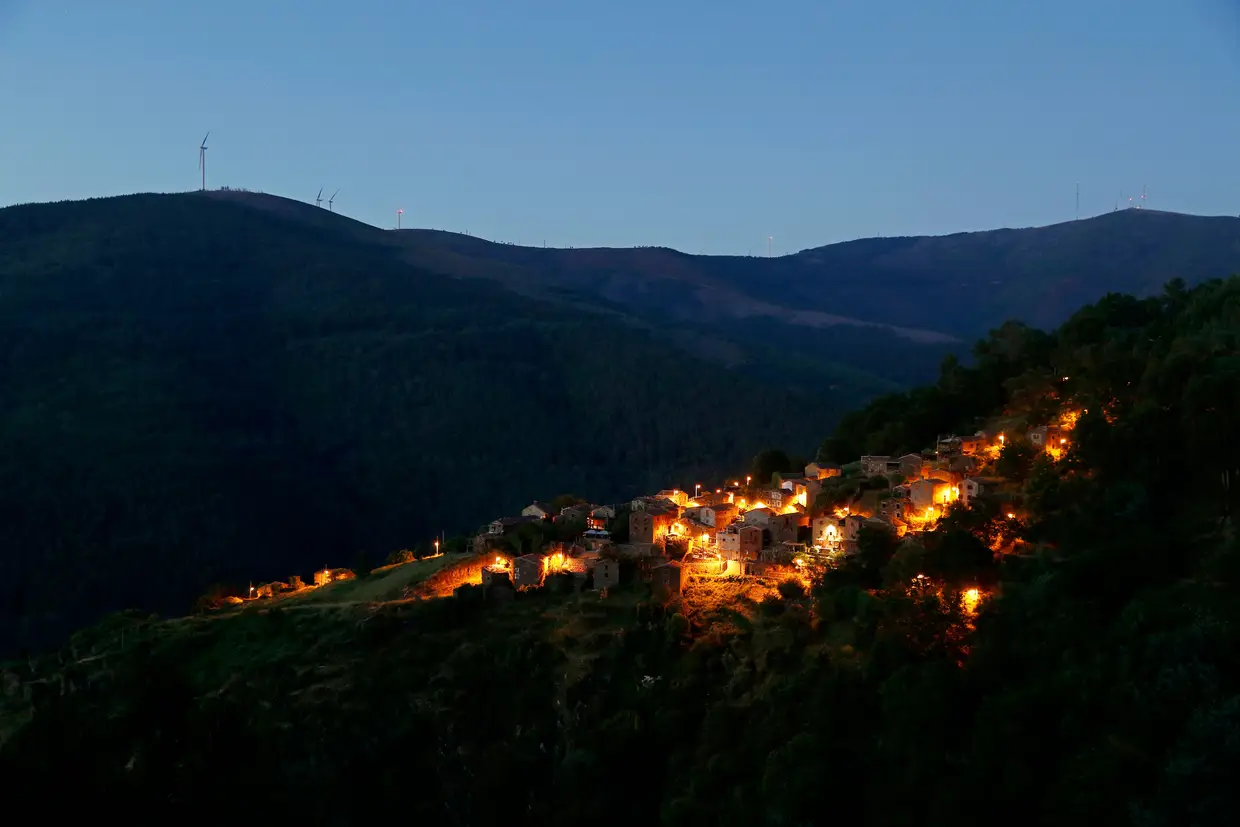 As aldeias são hoje uma das maiores atrações da região, graças a uma geração de habitantes que lhes deu nova vida. Na foto, a aldeia de Talasnal