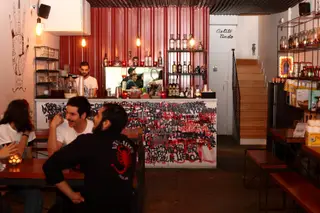Tanto o Pistola y Corazón como o Tacos Shop #1 são geridos por Damien Irizarry e Marta Fea