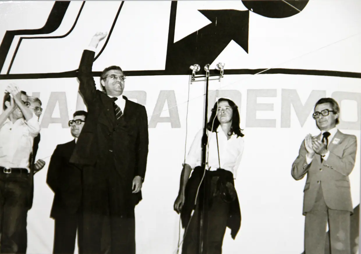 Freitas do Amaral, com Helena Roseta e Francisco Sá Carneiro, num Comicio da Aliança Democrática, em Lisboa