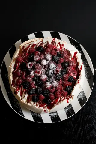 No menu da Miss Pavlova não deverá faltar a especialidade da marca de Ana Maio: as pavlovas