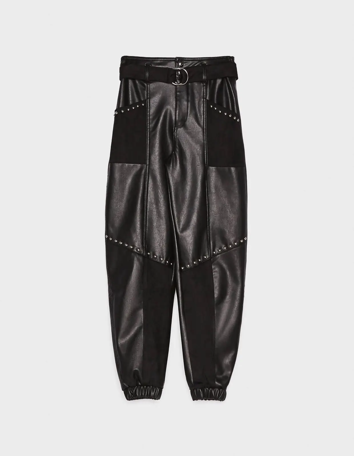 Calças com tachas, Bershka, €29,99