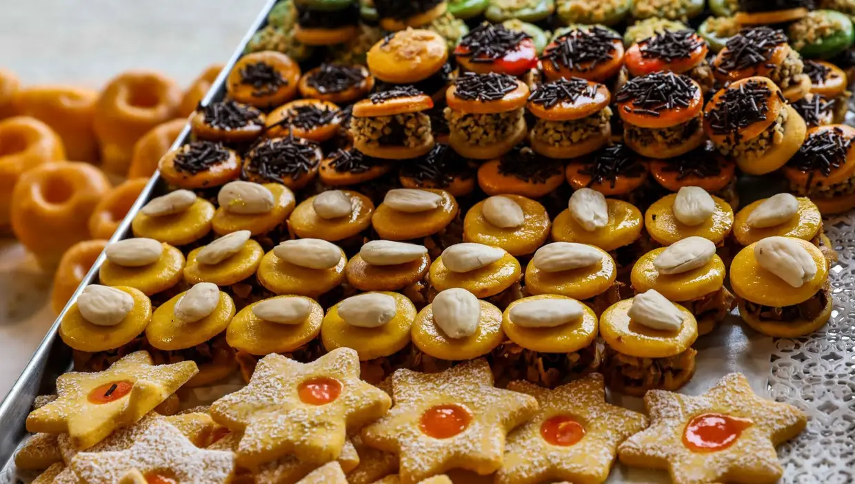 Na Petúlia, tanto saem doces tradicionais como húngaros, tíbias, pão de ló, jesuítas e bolo-rei, como bolos de pastelaria francesa, como os duchesses com chantilly, com fios de ovos ou morango