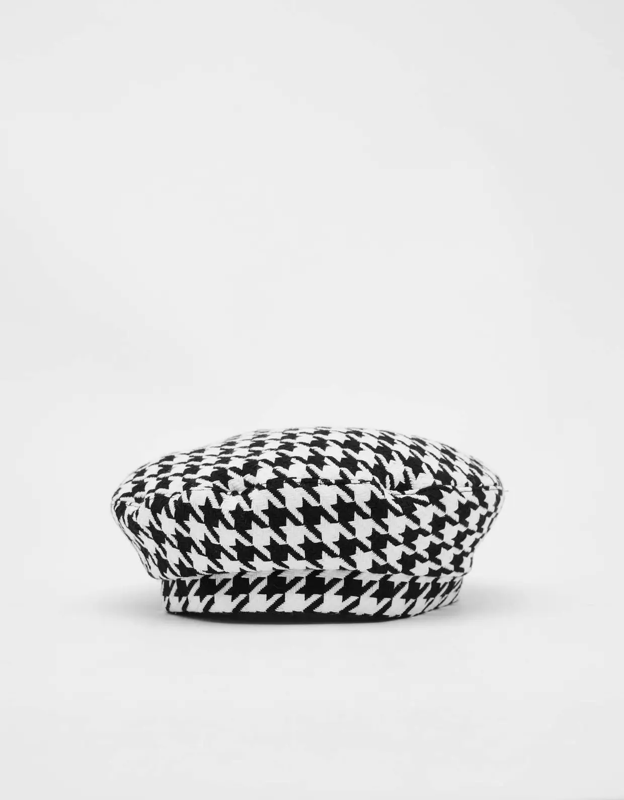 Boina, Bershka, €9,99