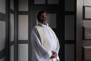 Acolhimento O Padre Júlio Lemos brinca e diz que já só falta alugar a casa do pároco.