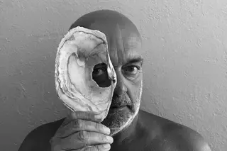 Pedro Cabrita Reis volta a Serralves com uma "instalação total", onde se cruzam a vida e a obra do artista