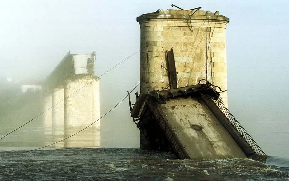 Há 20 anos caiu a ponte de Entre-os-Rios: "Foi de uma dimensão tal que ninguém estava preparado ...