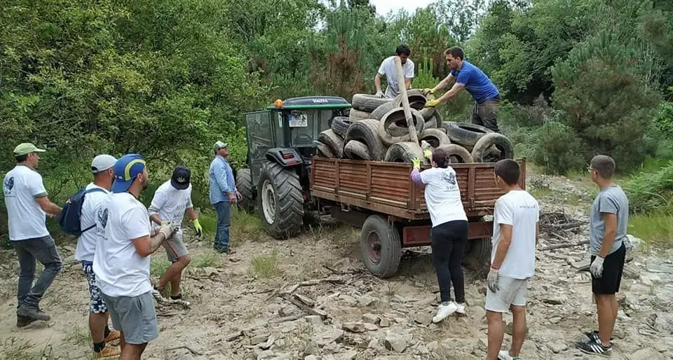 Habitantes de Castelo de Paiva retiraram pneus abandonados ...