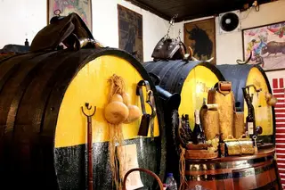 Taberna do Ilhéu: toiros e petiscos no Montijo