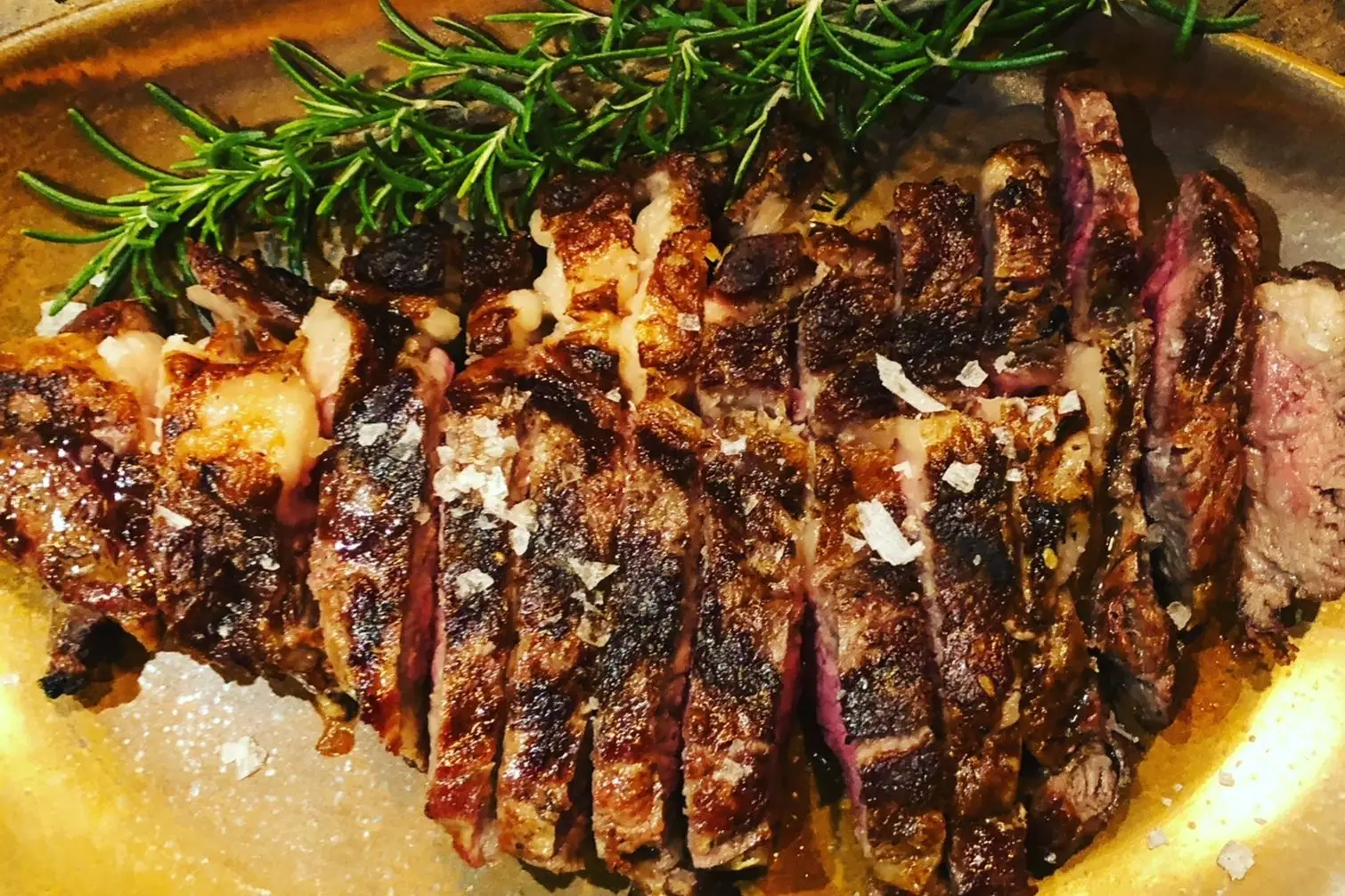 MUU, a steakhouse que conquista o Porto pela carne