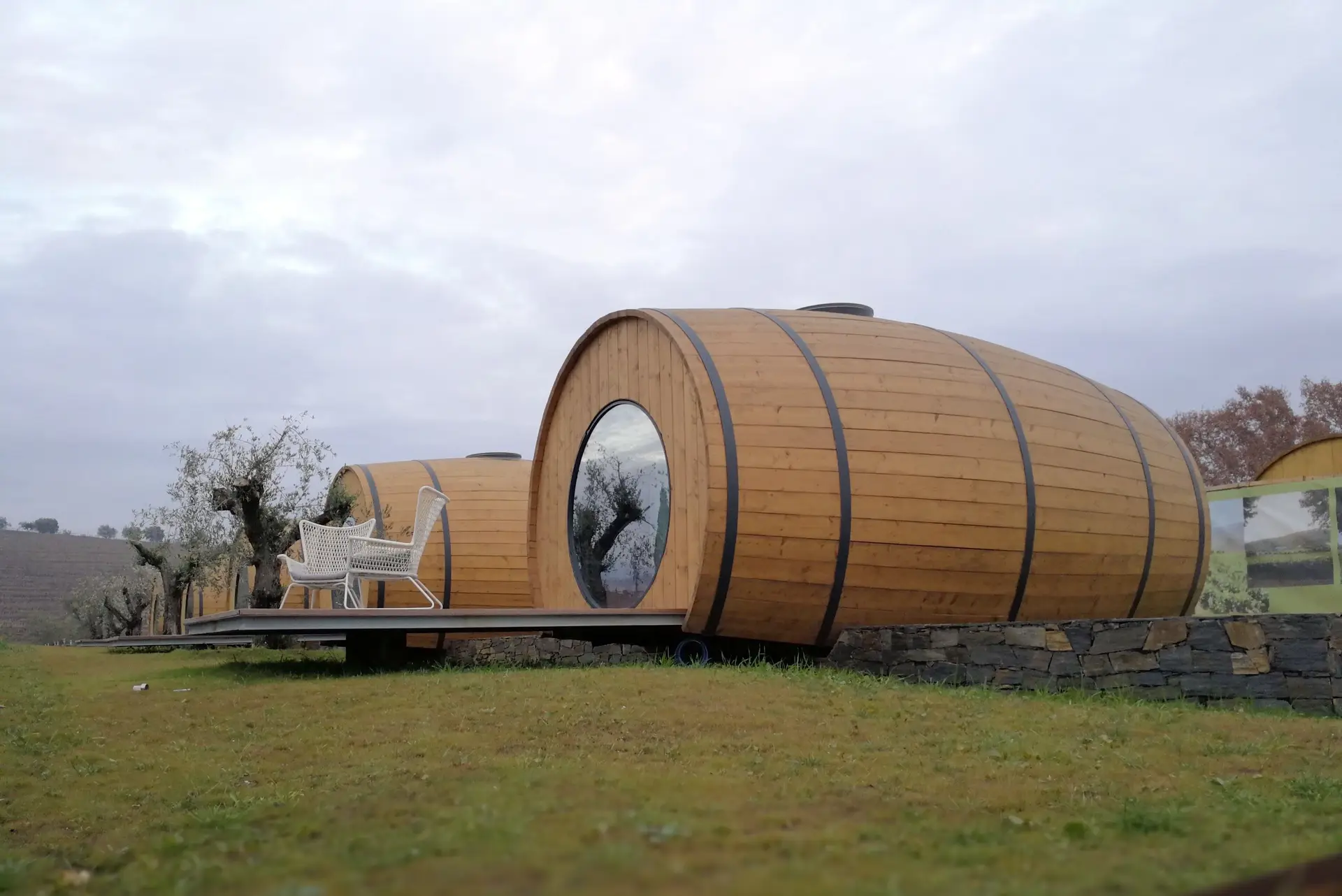 Douro: quem quer dormir em pipos gigantes de vinho?