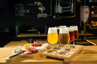 Letraria: Cerveja artesanal e Beer Yoga
