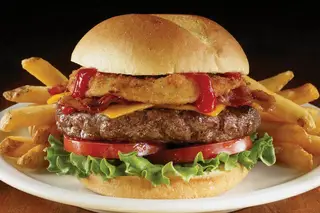 Hard Rock celebra aniversário com hambúrgueres a 71 cêntimos