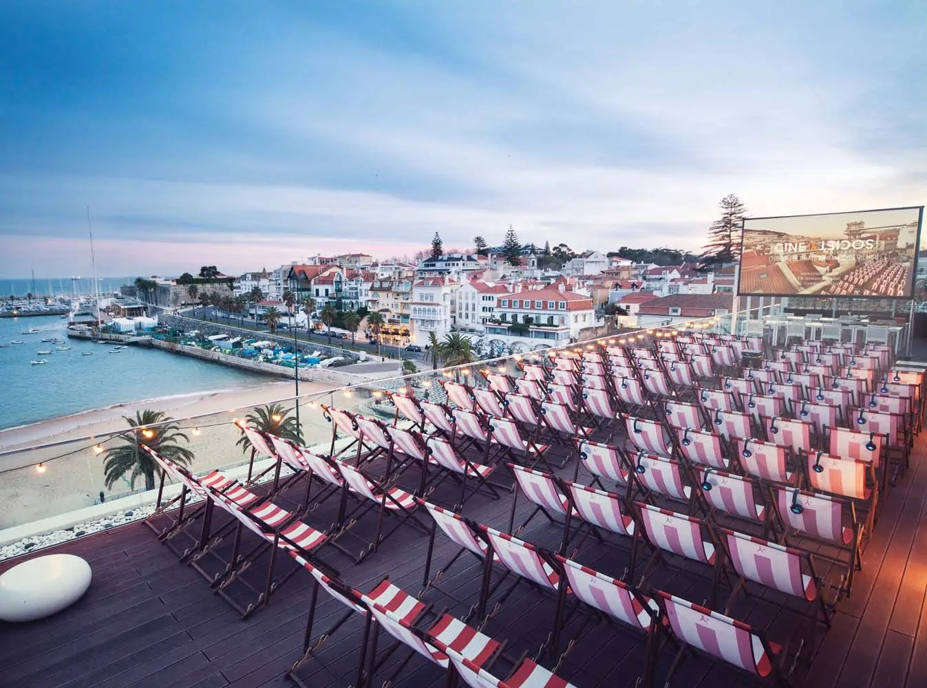 Cinema ao ar livre: Entre o esplendor da relva e um lugar junto ao céu