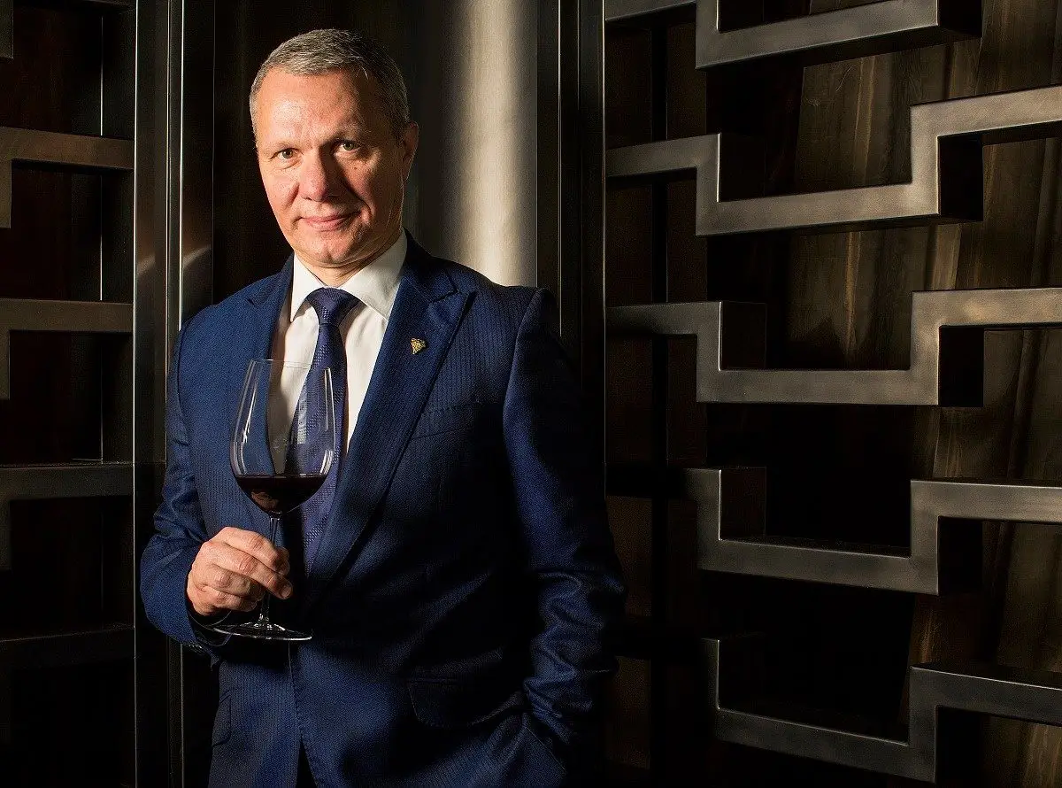 Prémio Carreira 2019 do guia “Boa Cama Boa Mesa” distingue João Pires, o único Master Sommelier da Península Ibérica