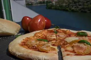 O novo Tim’s Terrace é um convite a provar pizzas com sabor a… Douro