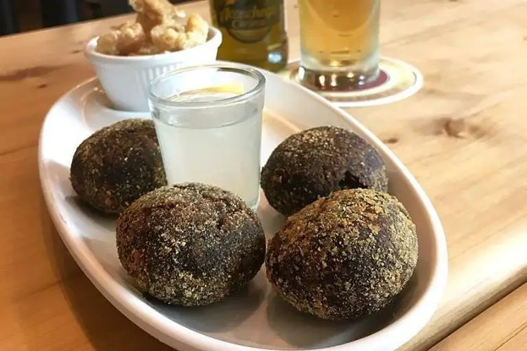 O Aconchego Carioca, o famoso boteco brasileiro, chega ao Bairro do Avillez