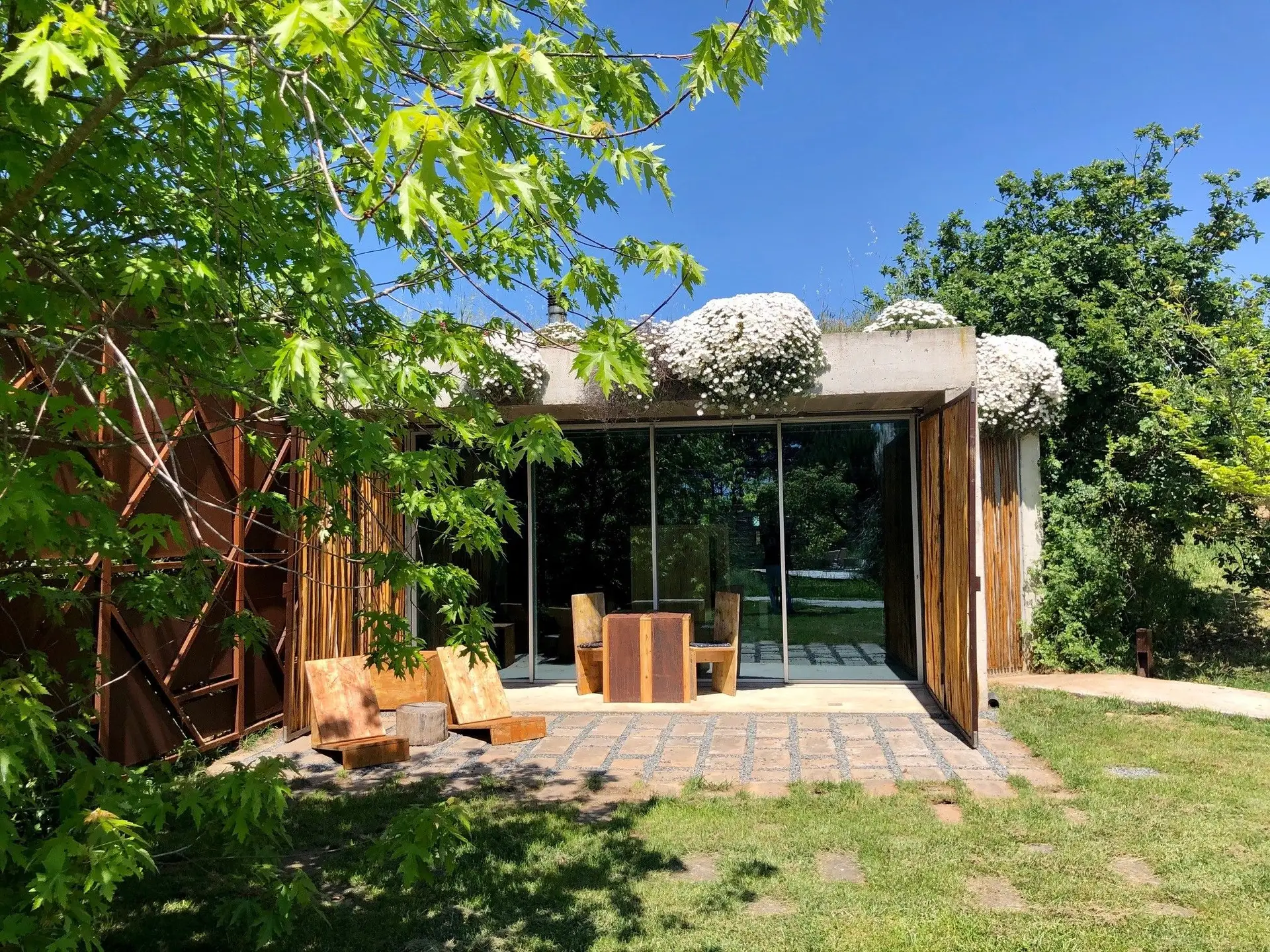 Rio do Prado já reabriu com “pátios restaurante” individuais e descontos especiais