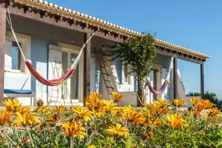 Com vontade de escapar para a Costa Vicentina? Monte Velho, um retiro para corpo e mente, reabre a 6 de junho