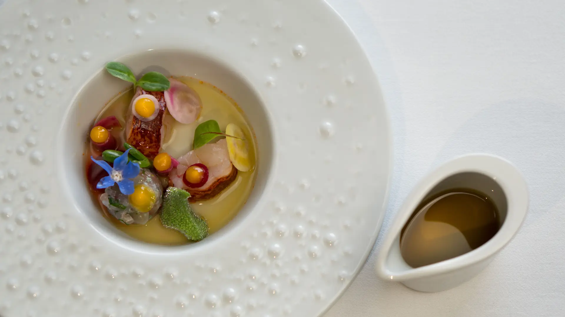 Bon Bon: O primeiro restaurante Michelin a reabrir no Algarve já serve na esplanada