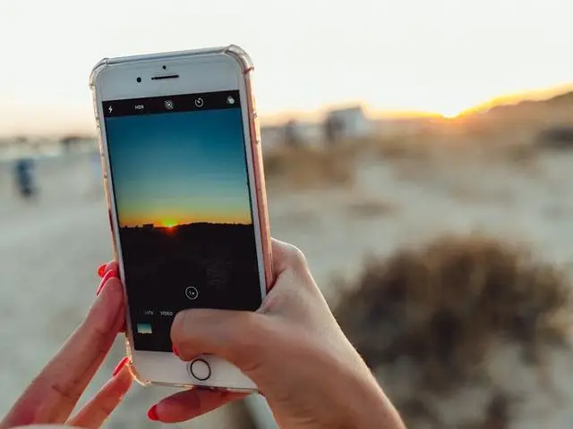 Quem disse que a pandemia matou a diversão? Conheça o calendário das festas sunset do Algarve